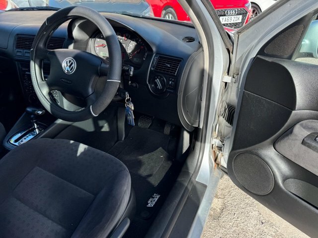 Volkswagen Golf 1.6 Se Silver #40