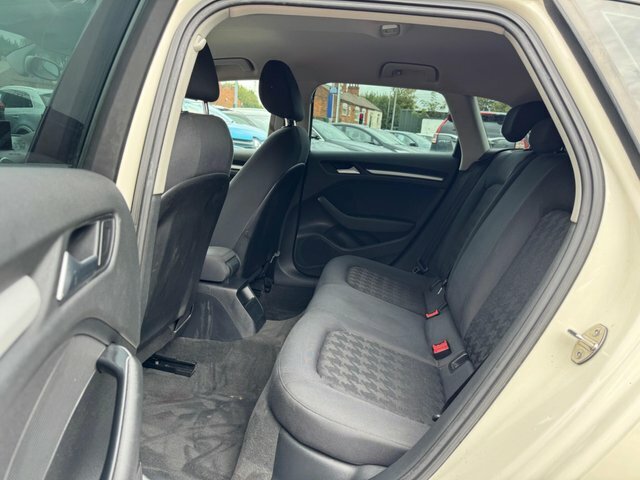 Audi A3 1.6 Tdi Se Sportback Euro 5 Ss White #6