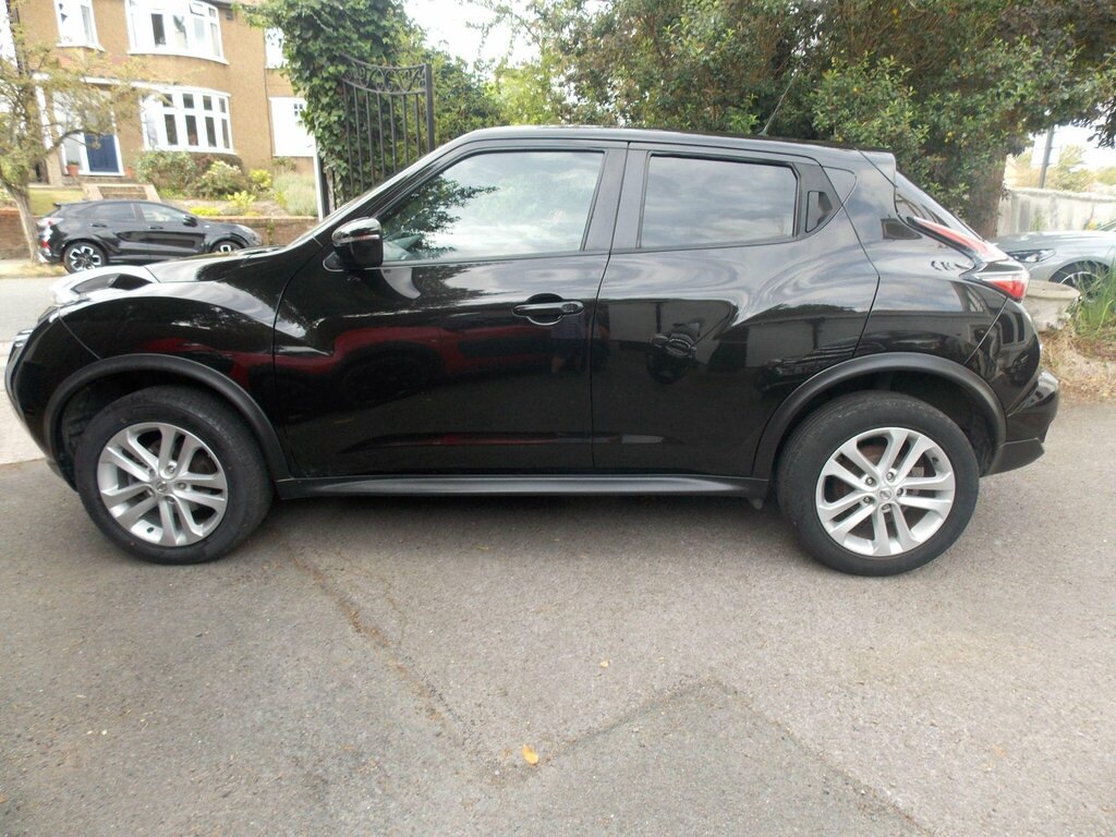 Nissan Juke 1.6 N-connecta Xtron Euro 6 Black