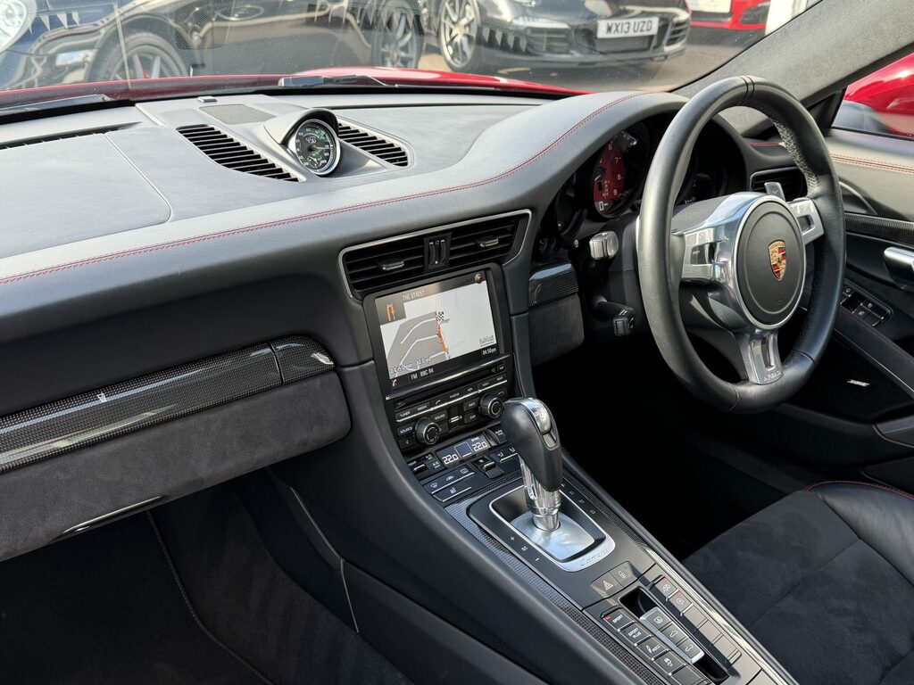 Porsche 911 991.1 Gts Red