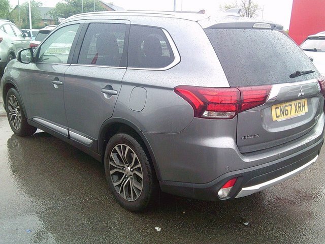 Mitsubishi Outlander 2.2 Di-d 3 Suv 4Wd Euro 6 Ss Grey #2