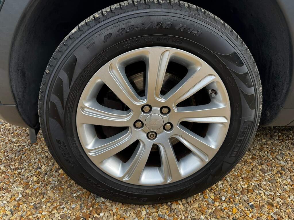 Land Rover Discovery Sport 2.2 Sd4 Se Tech Green #4