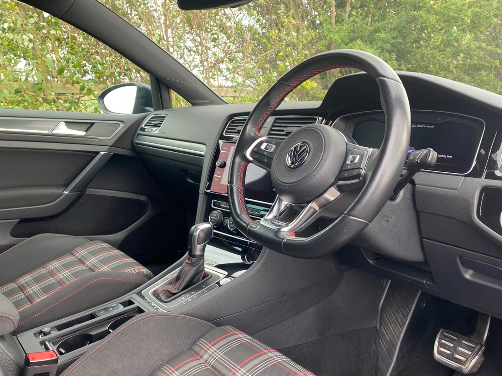Volkswagen Golf Gti Performance Tsi Dsg Blue #4