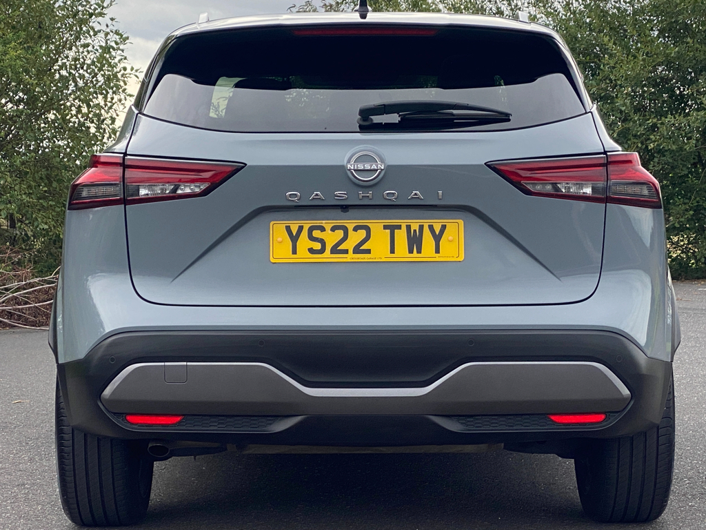Nissan Qashqai Tekna Red #36