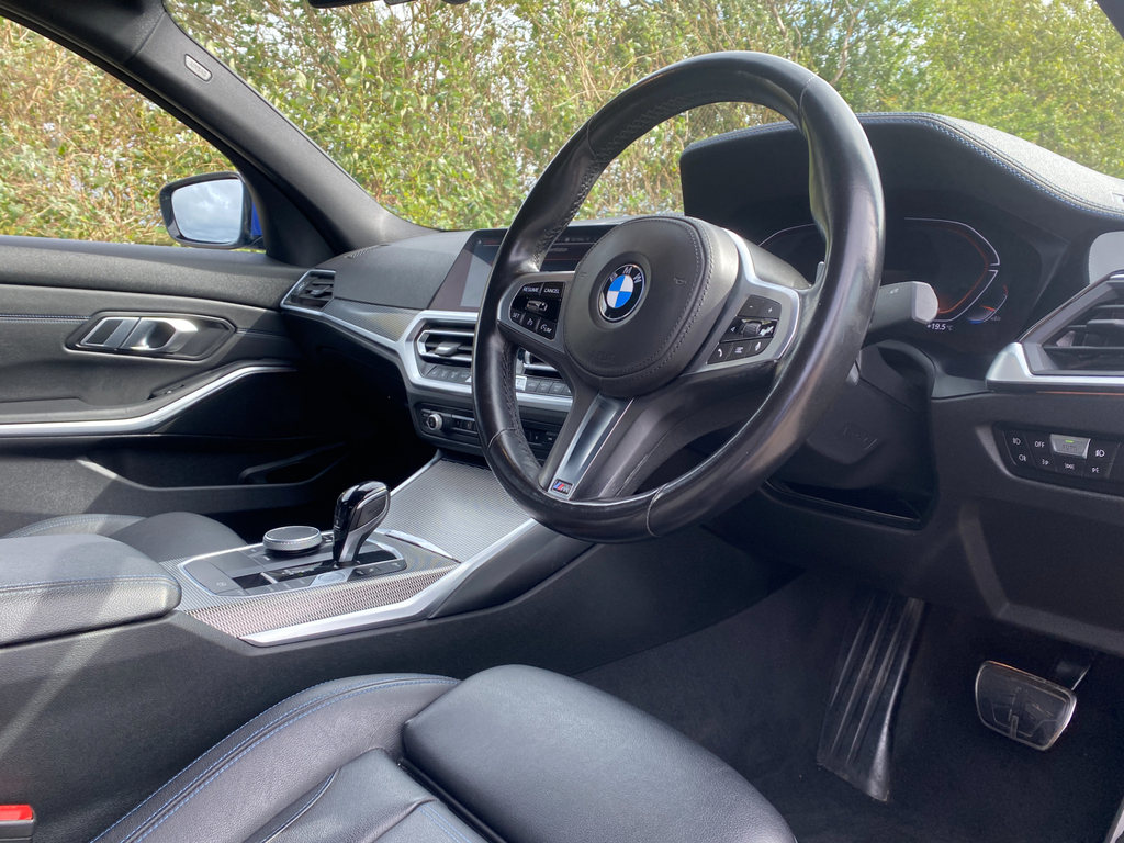 BMW 3 Series 320I M Sport Blue #4