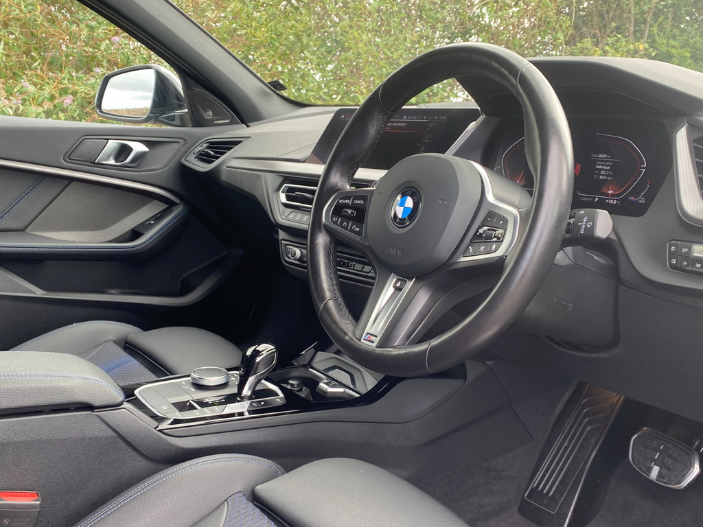 BMW 1 Series Hatchback Grey #4