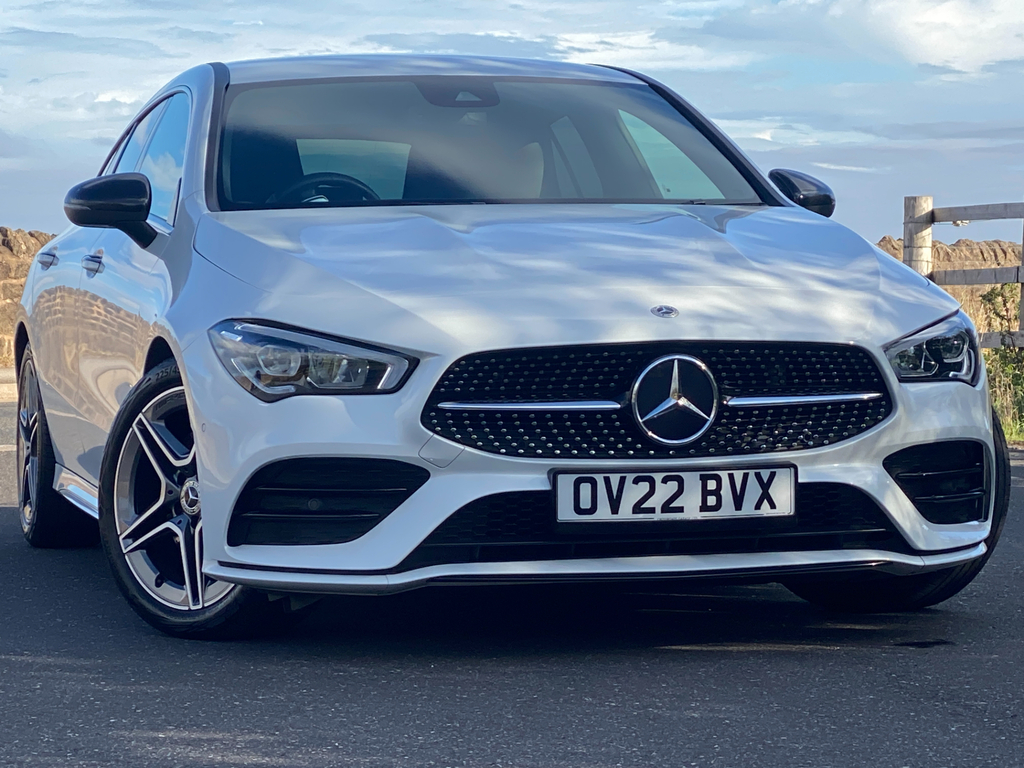 Mercedes-Benz CLA Class Cla 200 Amg Line Premium White