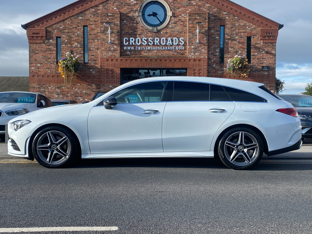 Mercedes-Benz CLA Class Cla 200 Amg Line Premium White #2