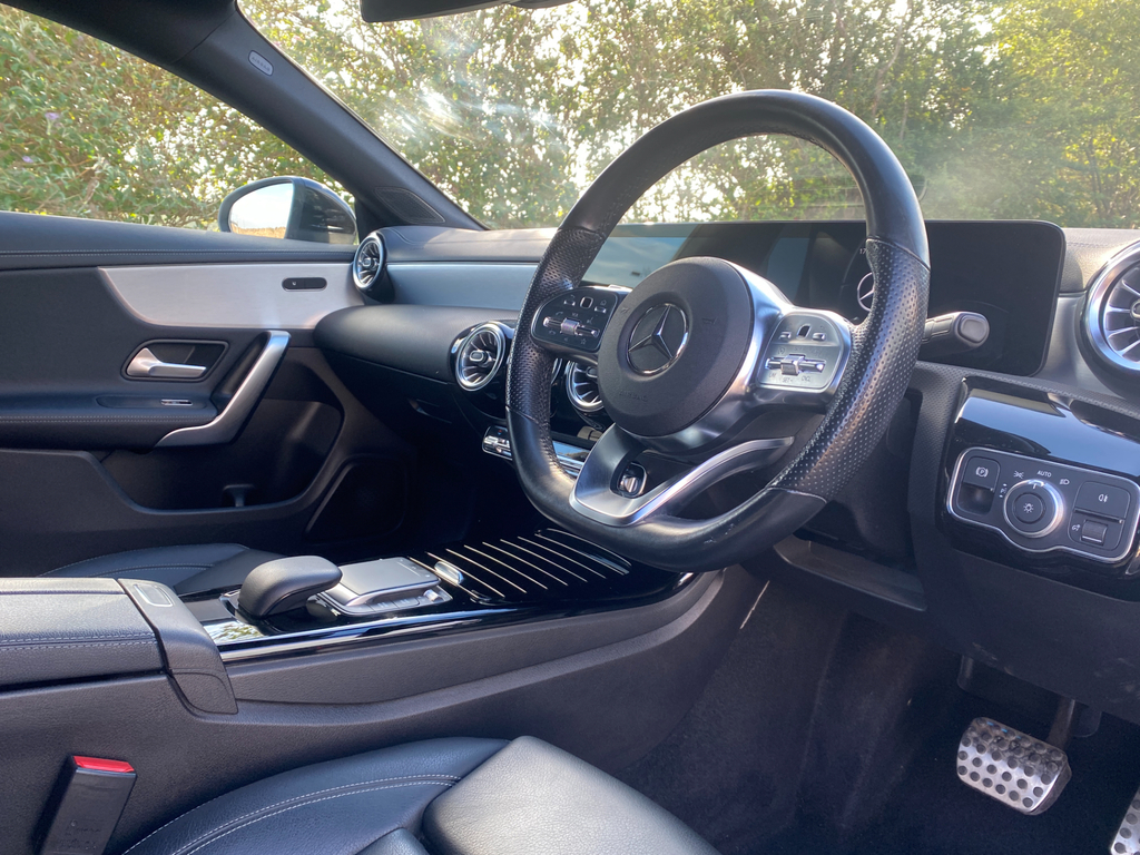 Mercedes-Benz CLA Class Cla 200 Amg Line Premium White #4