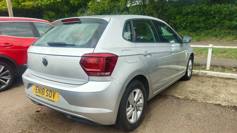 Volkswagen Polo Se Grey #4