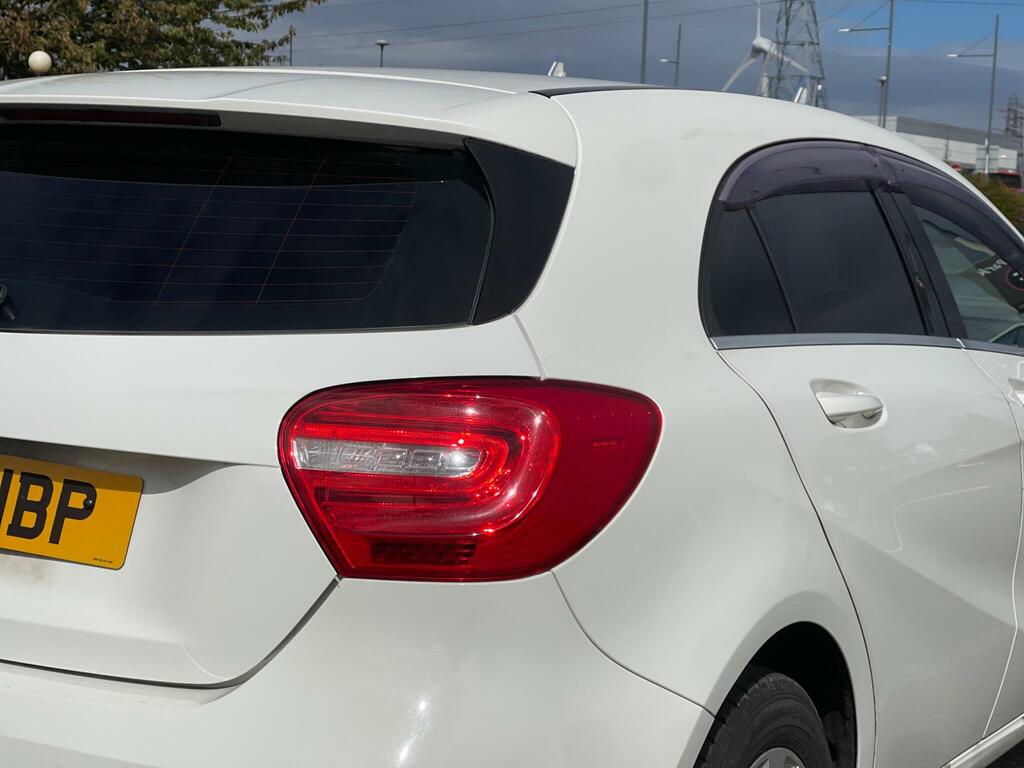 Mercedes-Benz A Class A200 Blueefficiency Amg Sport Silver #35