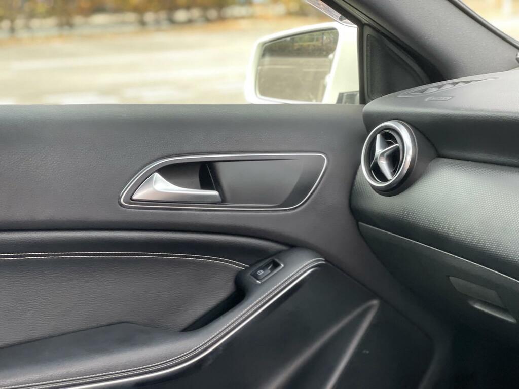 Mercedes-Benz A Class A200 Blueefficiency Amg Sport Silver #25