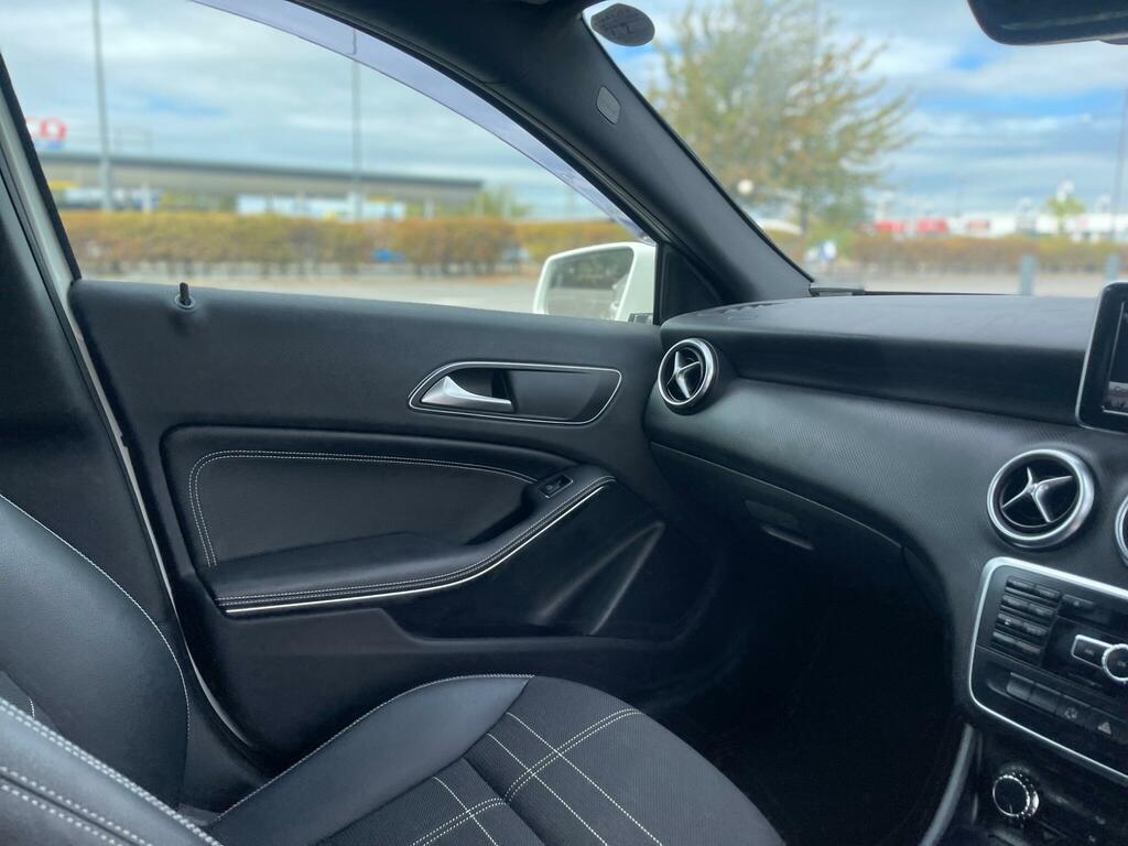 Mercedes-Benz A Class A200 Blueefficiency Amg Sport Silver #11