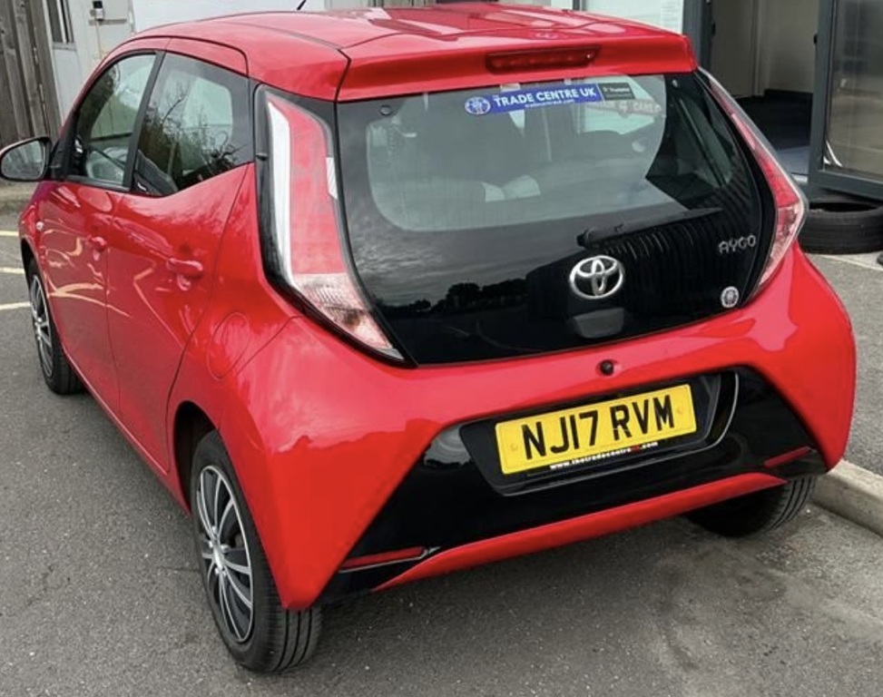 Toyota Aygo Toyota Aygo 2.0 Vvt-i X-play. Hatch. Red 20 Red #4