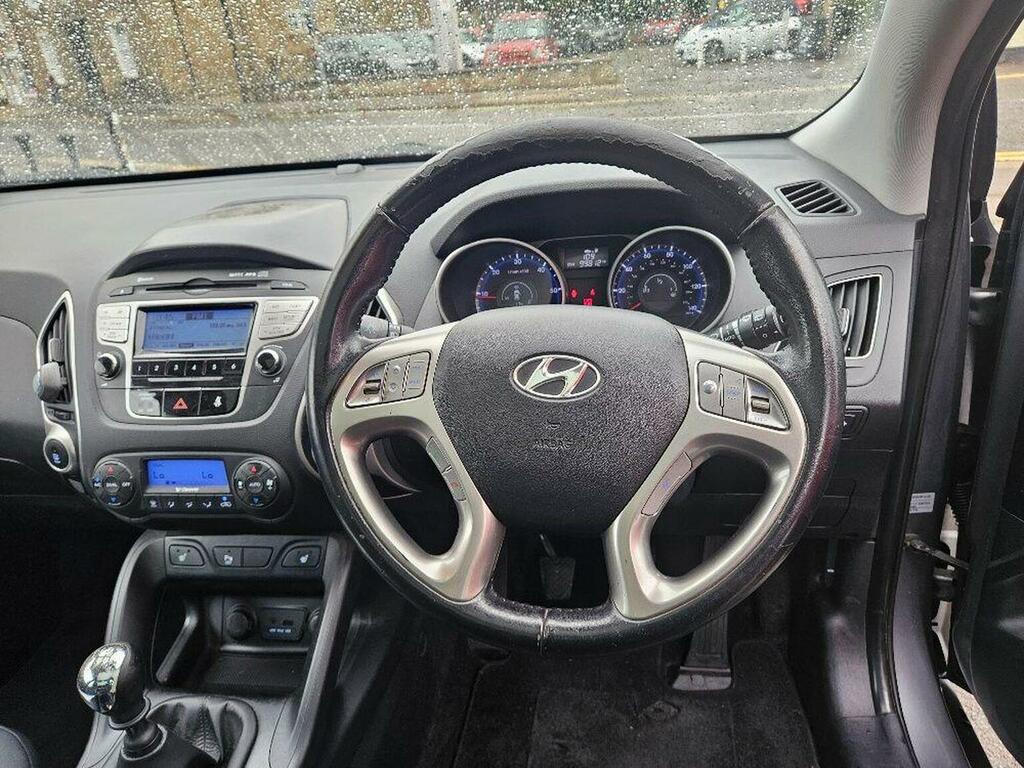 Hyundai Ix35 Suv 1.7 Crdi Premium 2012 Black #10