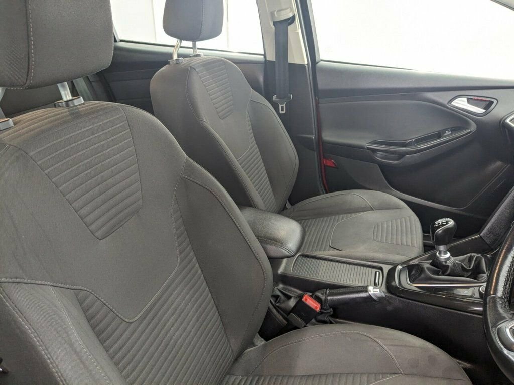 Ford Focus 1.0 Zetec 100 Bhp Grey #8