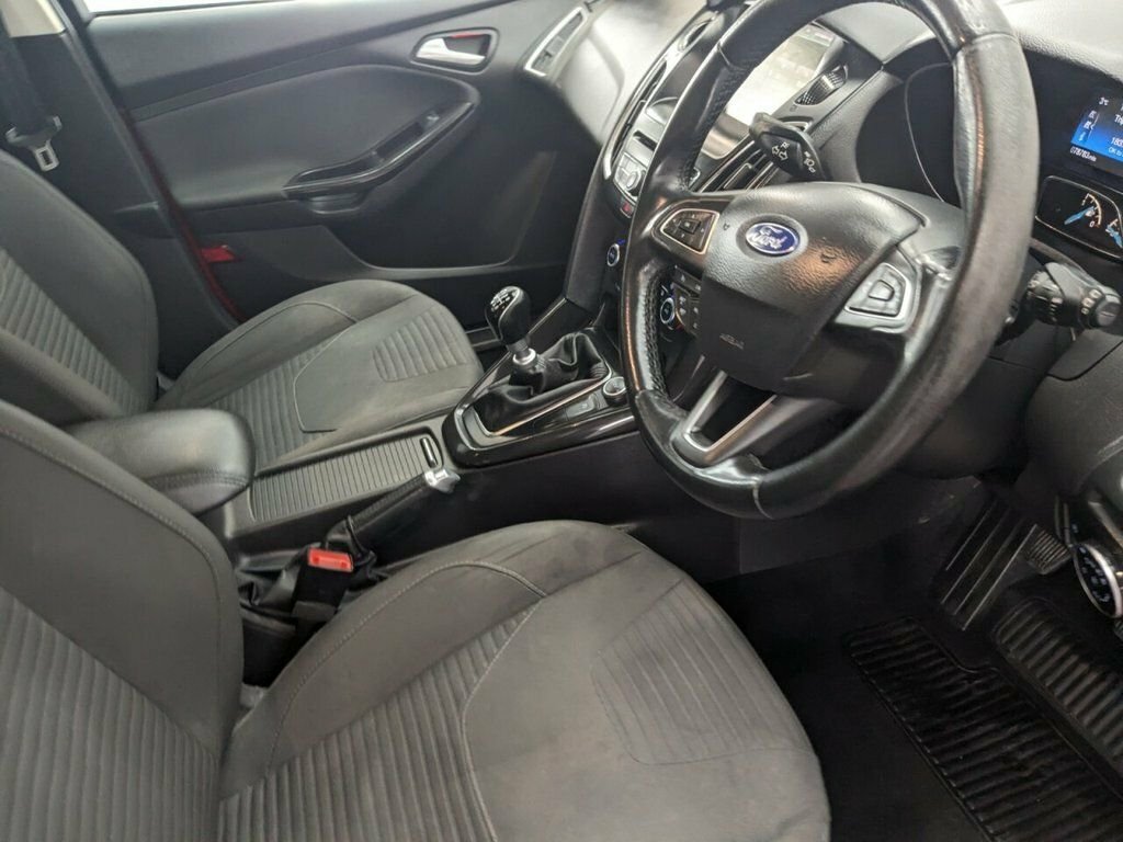 Ford Focus 1.0 Zetec 100 Bhp Grey #10