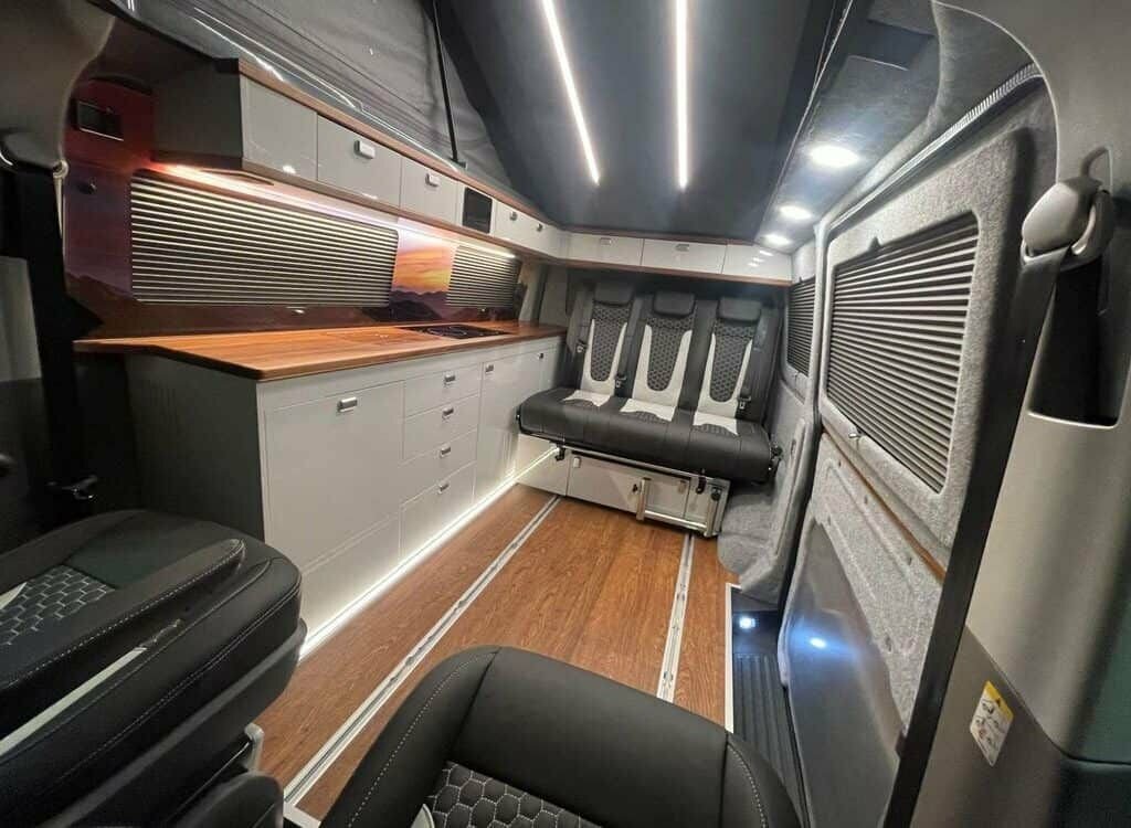 Volkswagen Transporter 2L Highline AJ22HPA Brown #4