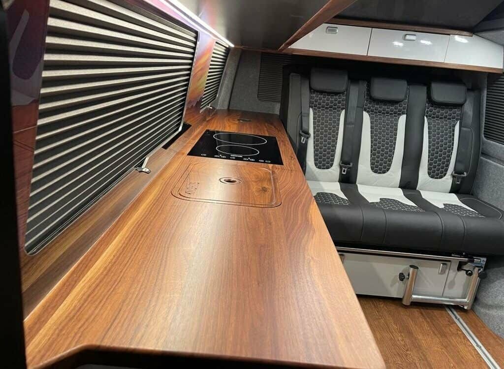 Volkswagen Transporter 2L Highline AJ22HPA Brown #5