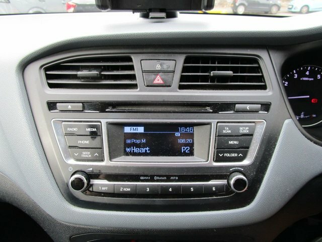 Hyundai I20 1.2 Blue Drive Se Red #19