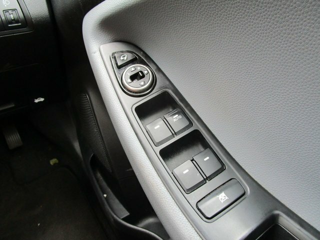 Hyundai I20 1.2 Blue Drive Se Red #16
