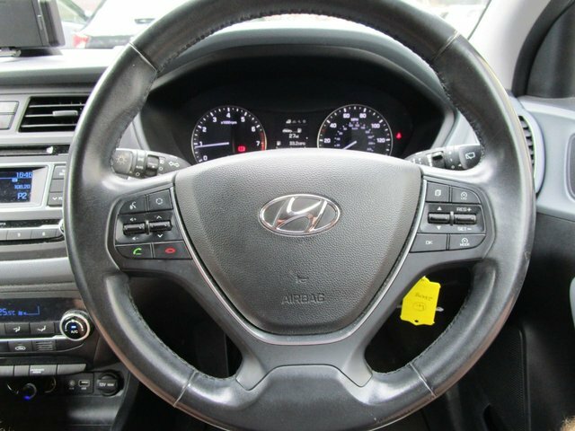 Hyundai I20 1.2 Blue Drive Se Red #14