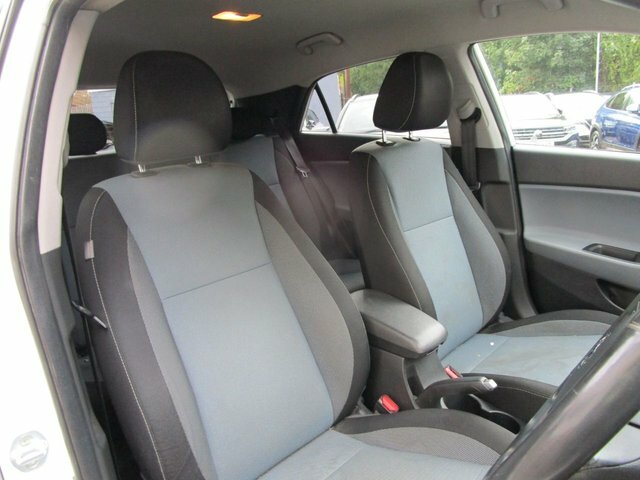 Hyundai I20 1.2 Blue Drive Se Red #9