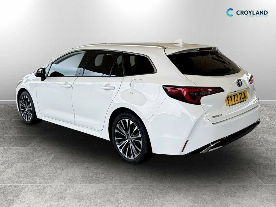 Toyota Corolla 1.8L Design FY73TLK White #3