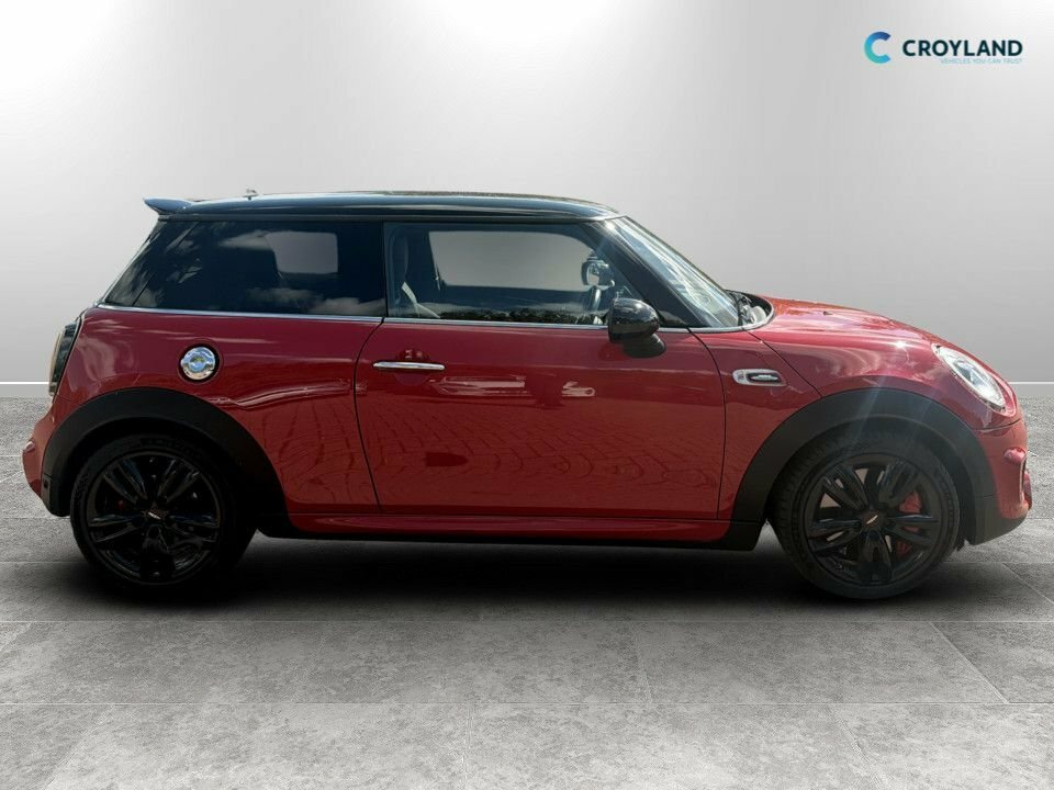 Mini Hatch 2L John Cooper Works J300WRK Red #2