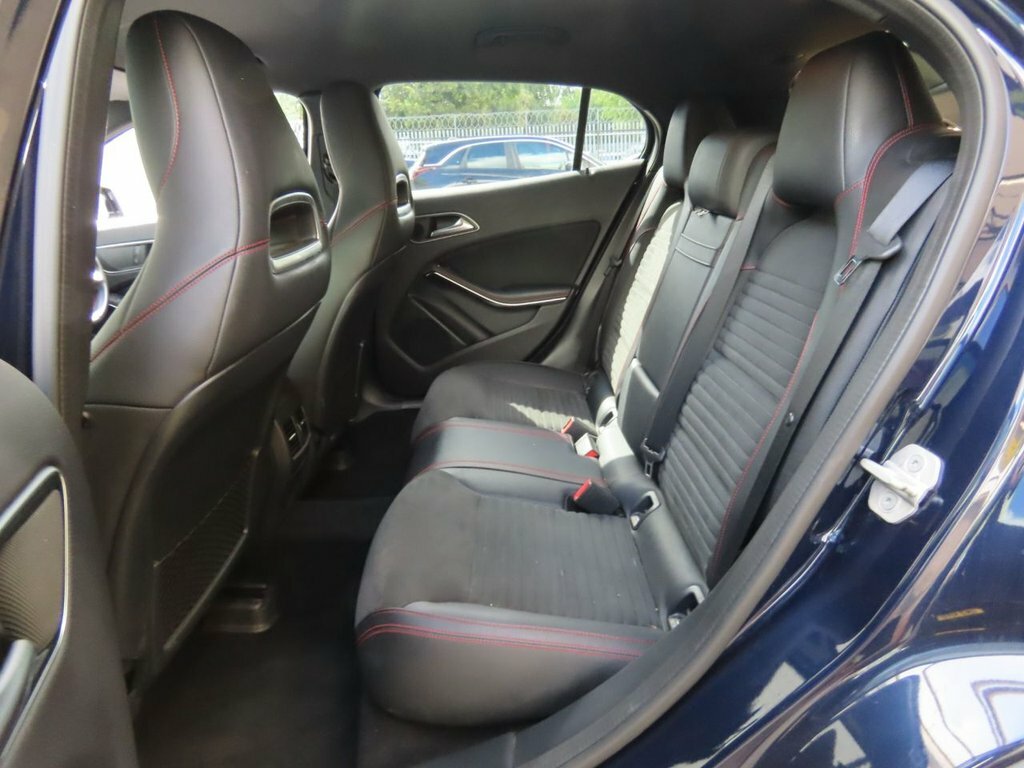 Mercedes-Benz GLA Class 2L Amg Line Blue #4