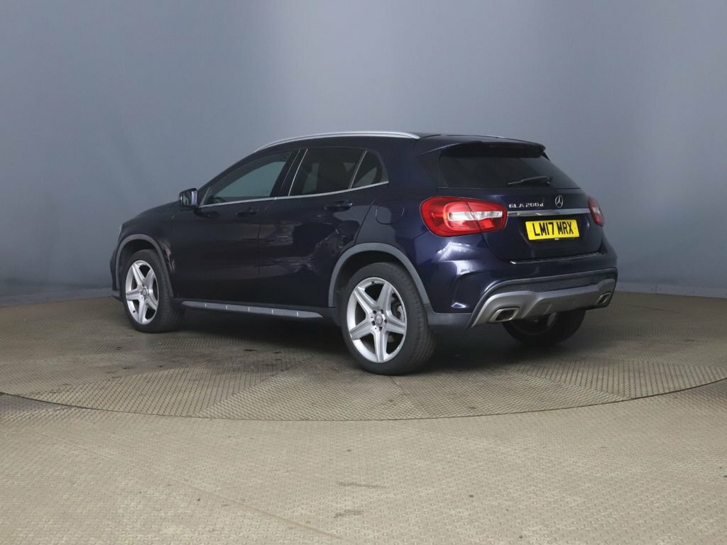 Mercedes-Benz GLA Class 2L Amg Line Blue #2