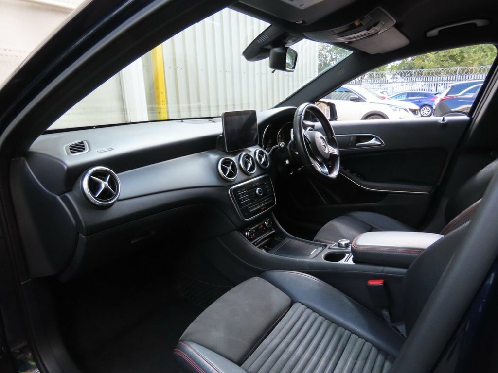 Mercedes-Benz GLA Class 2L Amg Line Blue #3