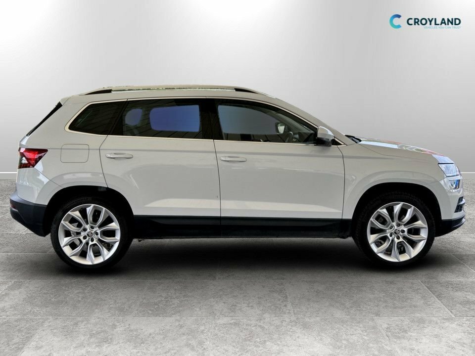 Skoda Karoq 2L Edition White #2