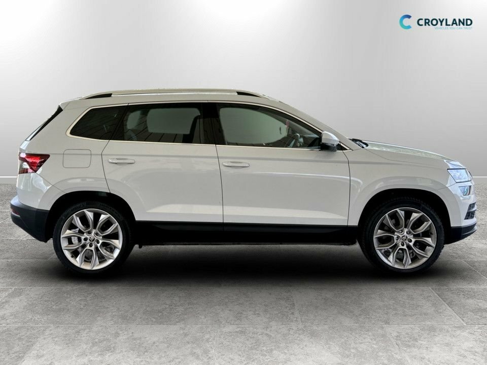 Skoda Karoq 2L Edition White #2