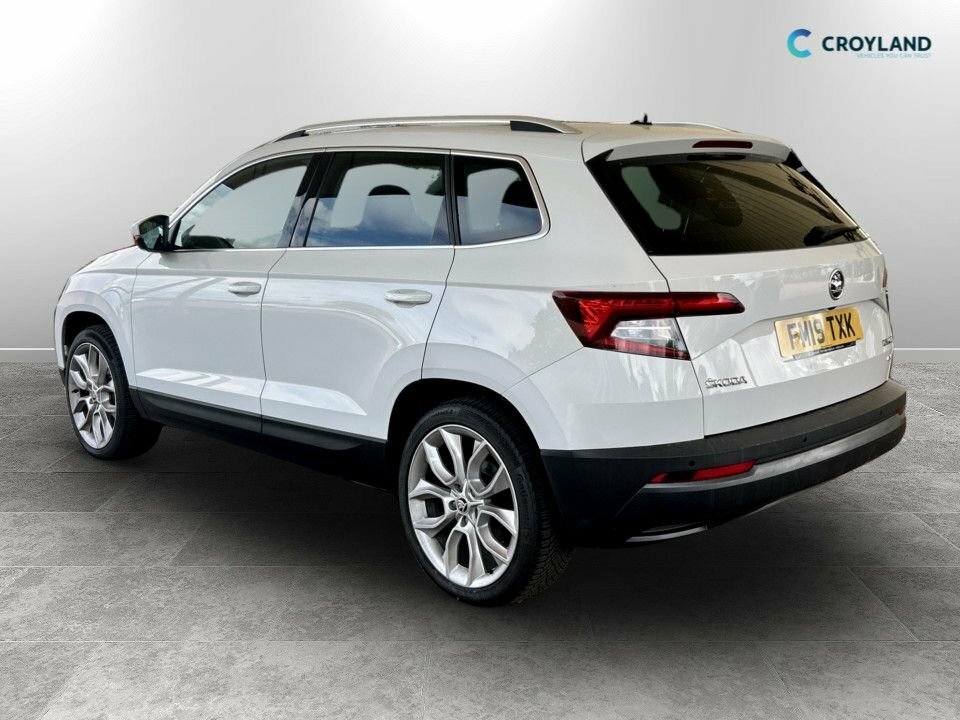 Skoda Karoq 2L Edition White #3