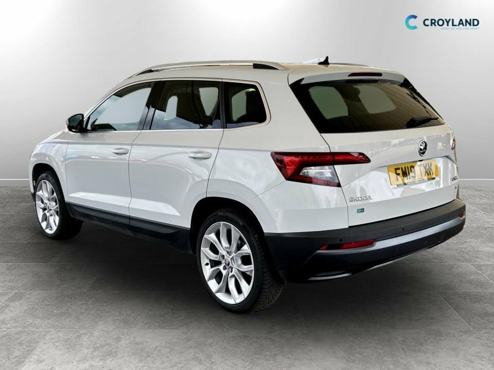 Skoda Karoq 2L Edition White #3