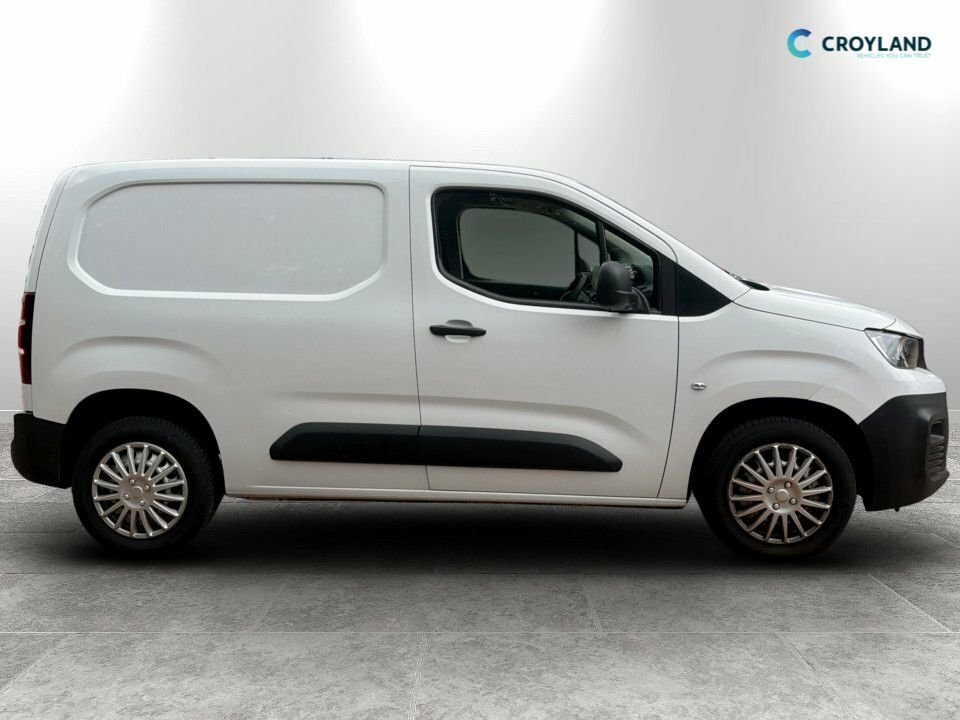 Peugeot Partner 1.5L Professional Premium White #2