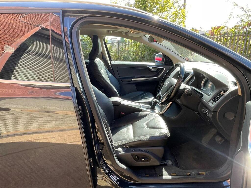 Volvo XC60 2.4 D4 Se Awd 161 Bhp White #18
