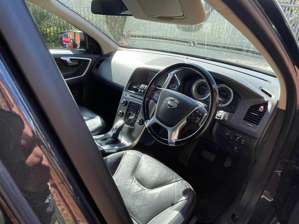Volvo XC60 2.4 D4 Se Awd 161 Bhp White #20