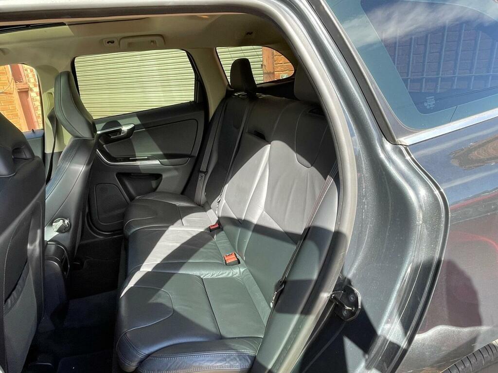 Volvo XC60 2.4 D4 Se Awd 161 Bhp White #13