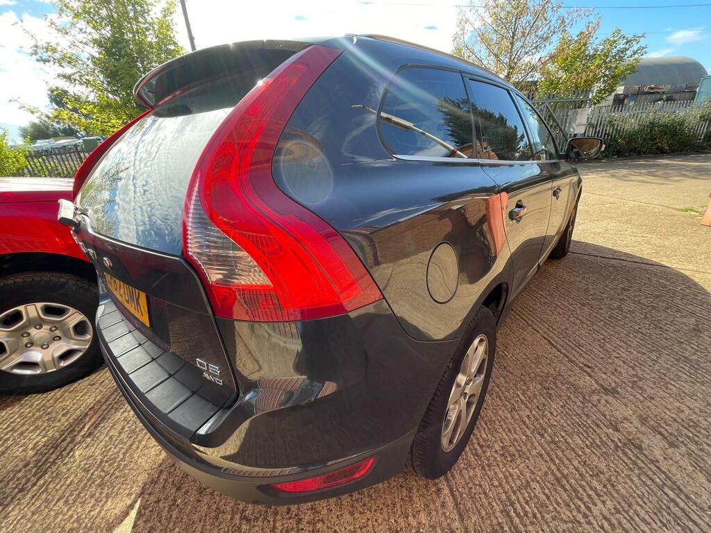 Volvo XC60 2.4 D4 Se Awd 161 Bhp White #7