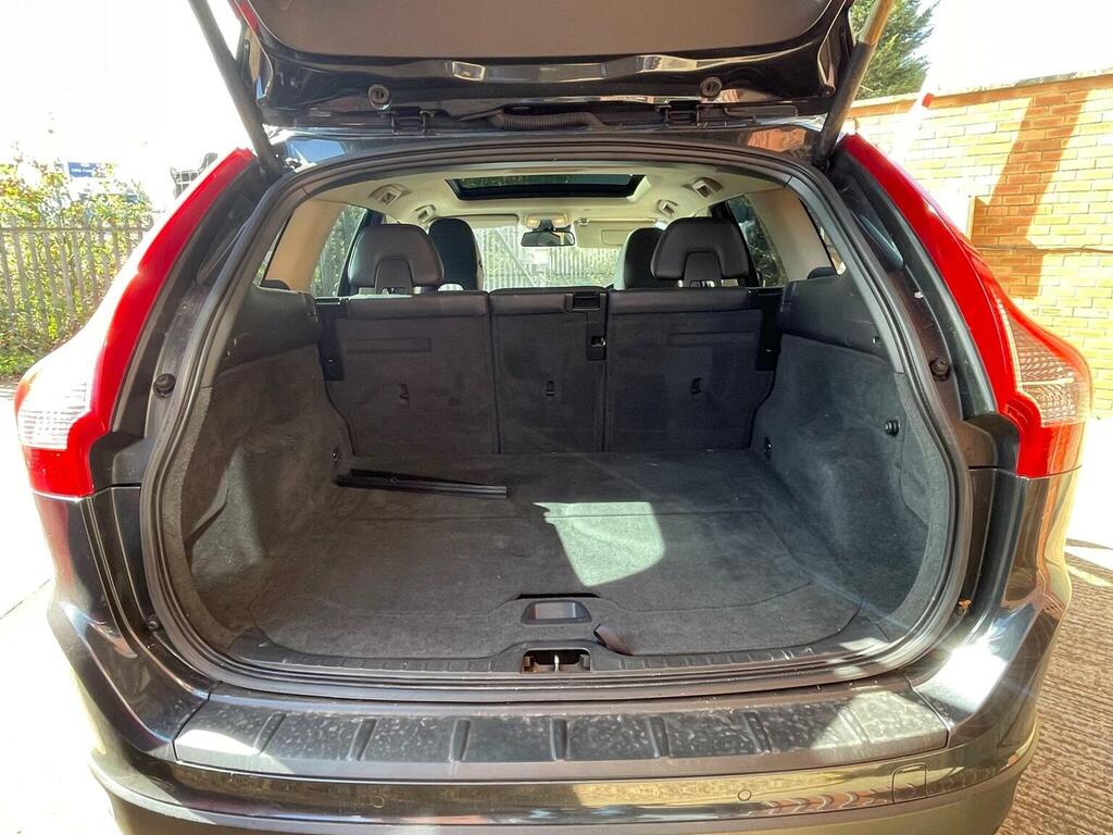 Volvo XC60 2.4 D4 Se Awd 161 Bhp White #14