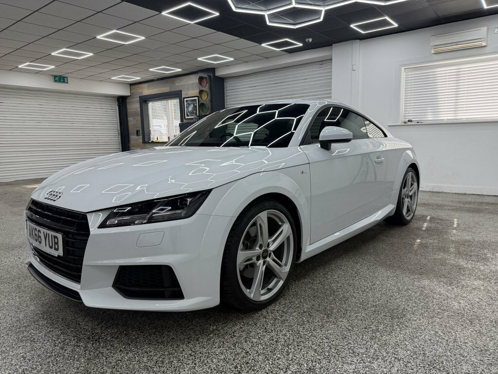Audi TT 2L S Line White #6