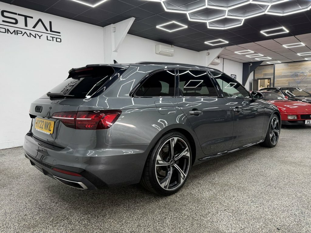 Audi A4 Avant 2L Black Edition Grey #3