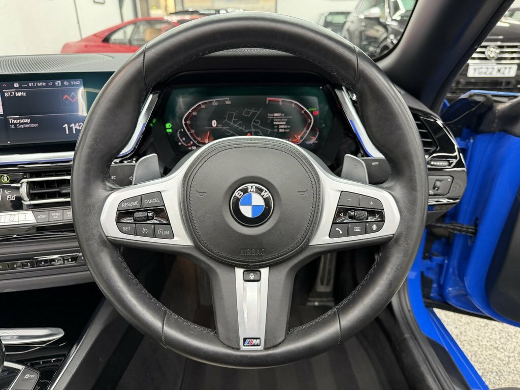 BMW Z4 Z4 M40i Black #24