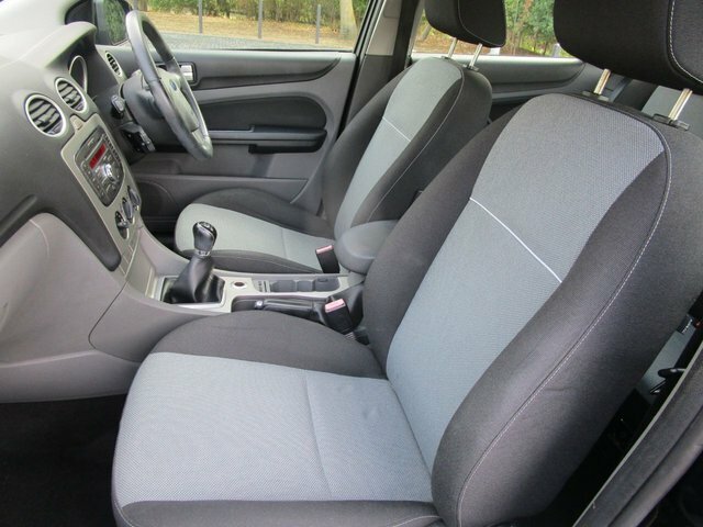 Ford Focus 1.6 Zetec Silver #7