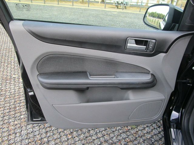 Ford Focus 1.6 Zetec Silver #14