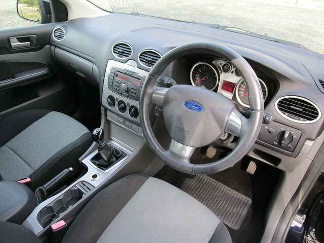 Ford Focus 1.6 Zetec Silver #17