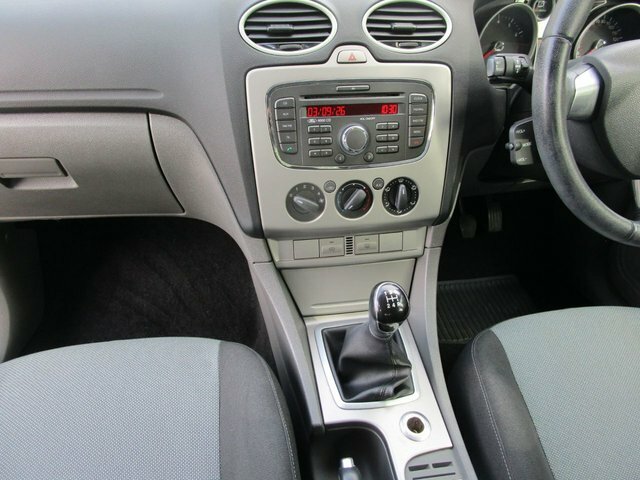 Ford Focus 1.6 Zetec Silver #6