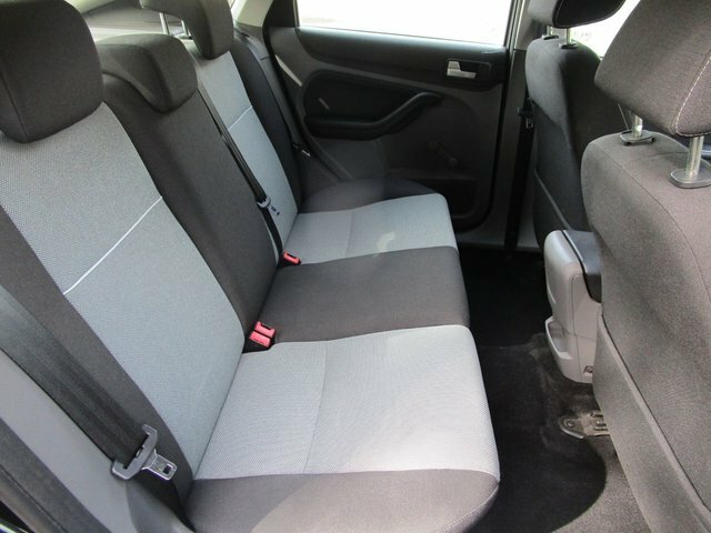 Ford Focus 1.6 Zetec Silver #16